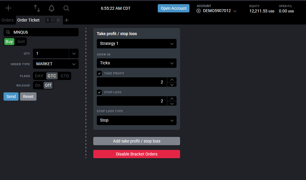 Ticket d’ordre web de Tradovate ouvert avec un contrat à terme actif du mois le plus proche et un compte sélectionné
