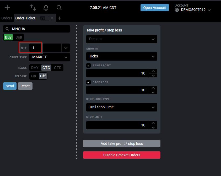 Ticket d’ordre Tradovate avec le sens et la quantité définis, prêt à soumettre un trailing stop